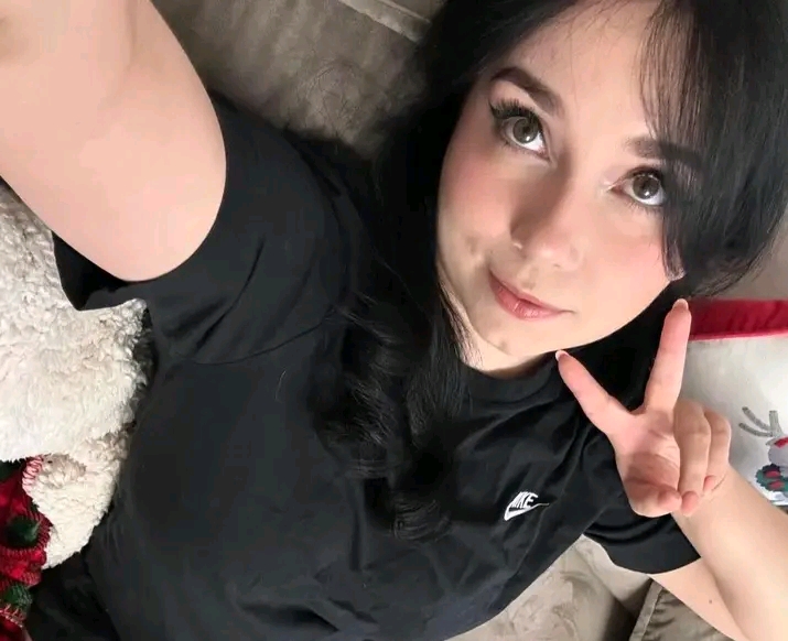 Reislin  Featured Top Escort