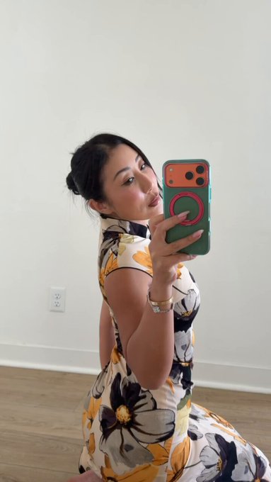 Je suis disponible  Featured Top Escort