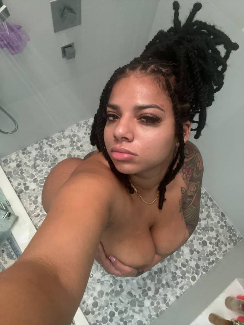 Am Available for female escort  Featured Top Escort