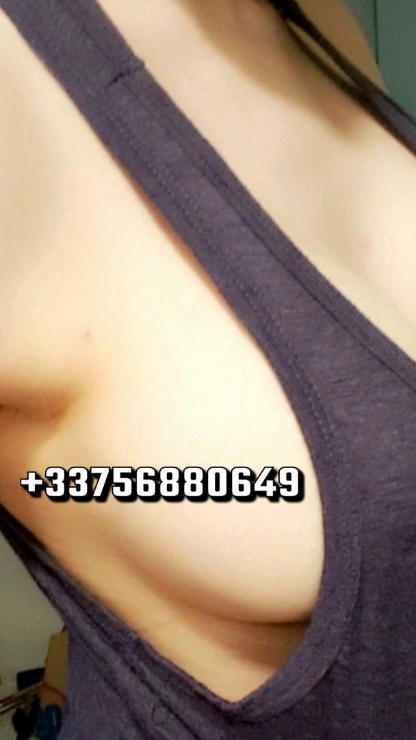tr&egrave;s douce Featured Top Escort