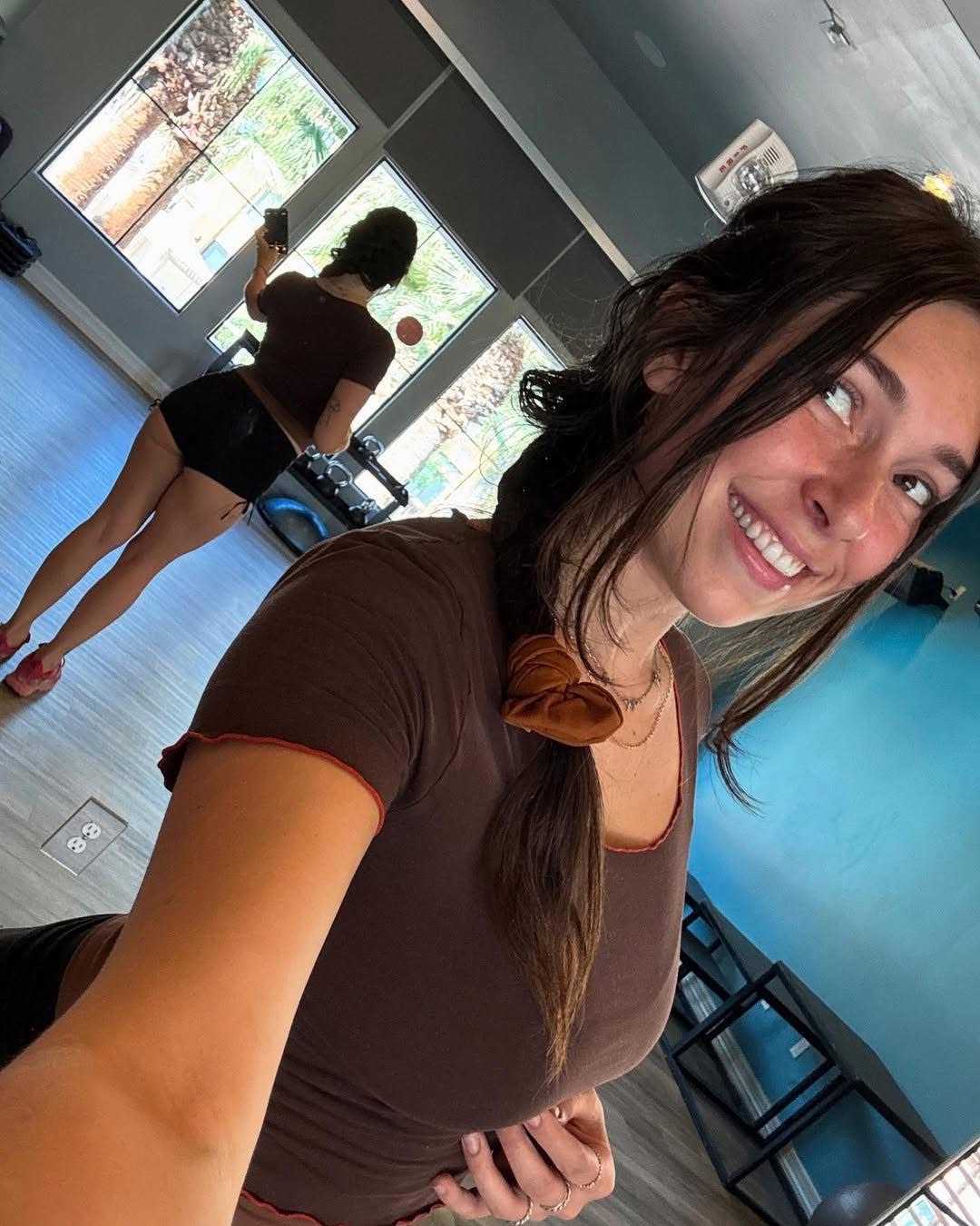 Floriane Featured Top Escort